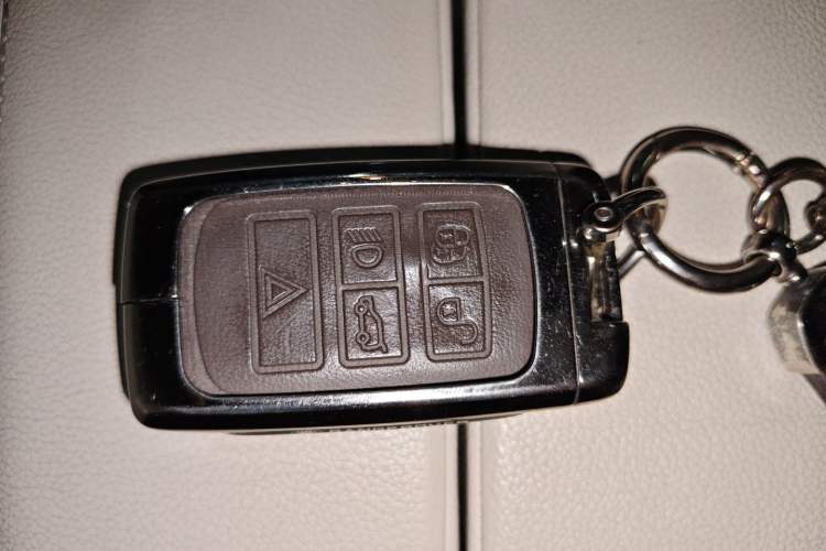 Used Land Rover Range Velar 2020 P340 R-DYNAMIC S Vehicle Key