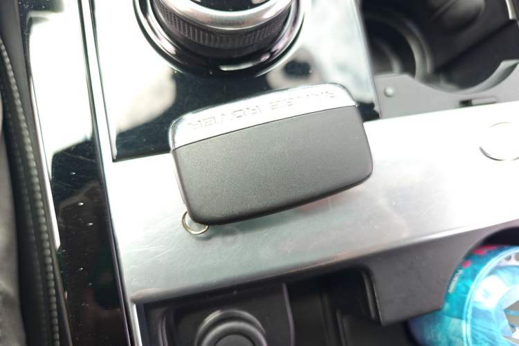 Used Land Rover Range Velar 2020 P250 R-DYNAMIC S Vehicle Key