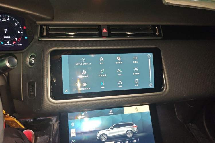 Used Land Rover Range Velar 2021 P250 Sparkling Black Limited Edition Audio And AC Panel