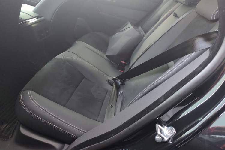 Used Land Rover Range Velar 2021 P250 model Left Rear Seat