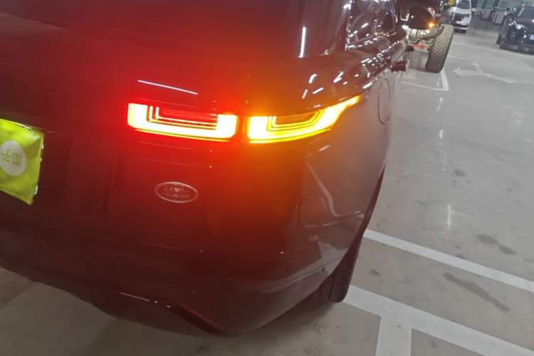 Used Land Rover Range Velar 2021 P250 Sparkling Black Limited Edition Right Rear Taillight