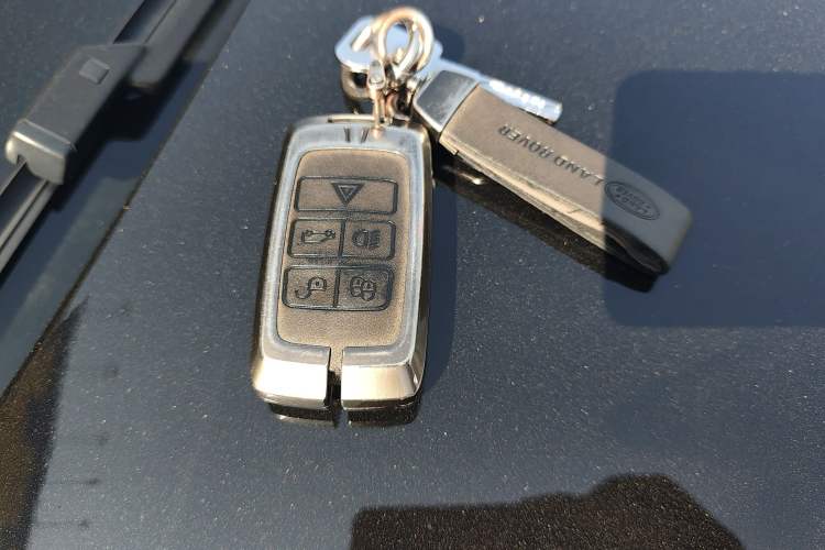 Used Land Rover Range Velar 2021 P250 model Vehicle Key