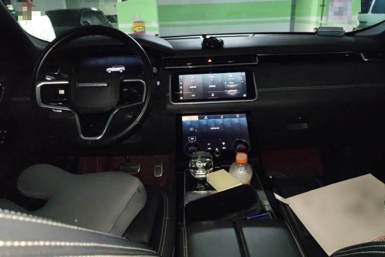 Used Land Rover Range Velar 2021 P250 Sparkling Black Limited Edition Center Console
