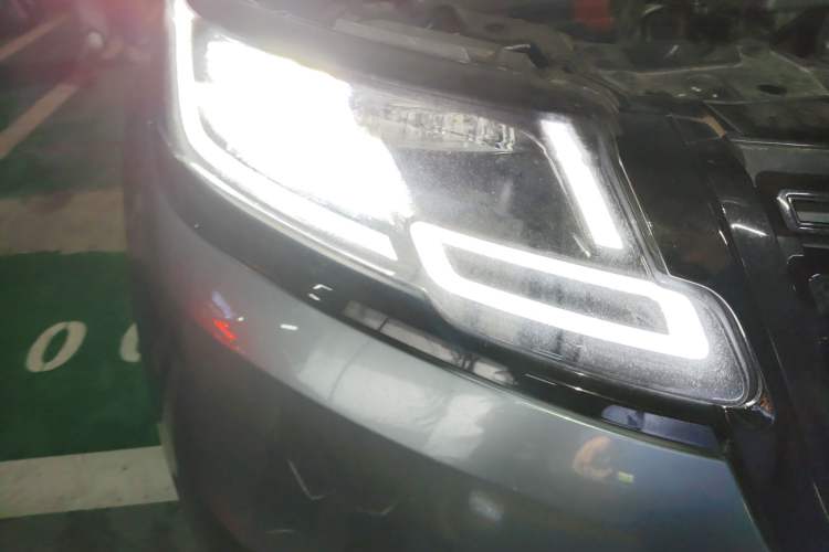 Used Land Rover Range Velar 2021 P250 Sparkling Black Limited Edition Right Front Headlight