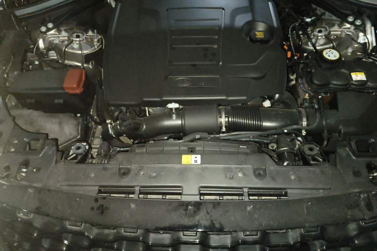 Used Land Rover Range Velar 2021 P250 Sparkling Black Limited Edition Engine Bay