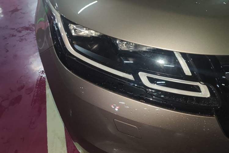 Used Land Rover Range Velar 2021 P250 Sparkling Black Limited Edition Right Front Headlight