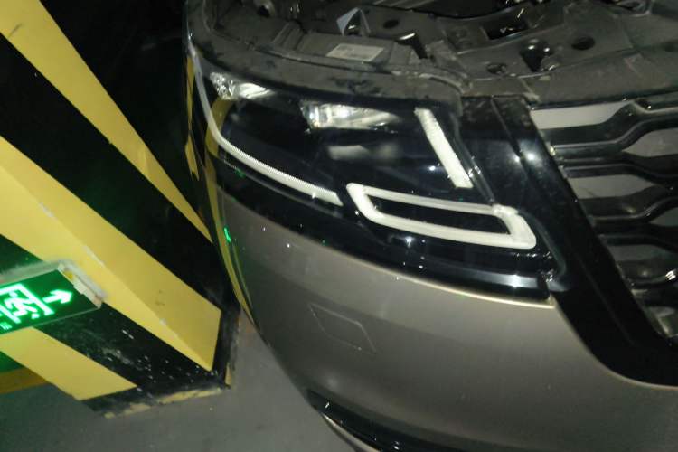 Used Land Rover Range Velar 2021 P250 Sparkling Black Limited Edition Right Front Headlight