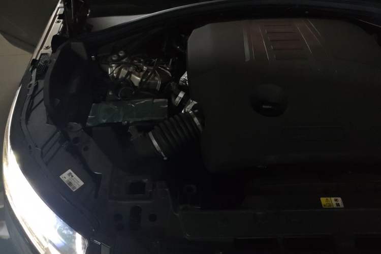 Used Land Rover Range Velar 2021 P340 R-DYNAMIC SE Engine Bay Right