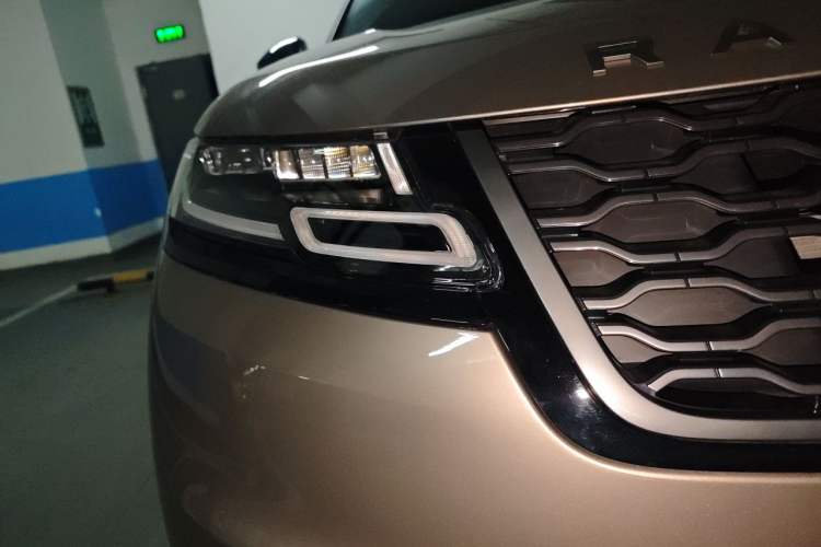 Used Land Rover Range Velar 2021 P340 R-DYNAMIC SE Right Front Headlight