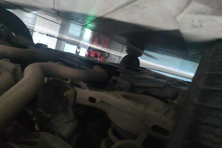 Used Land Rover Range Velar 2021 P250 model Chassis Rear Left