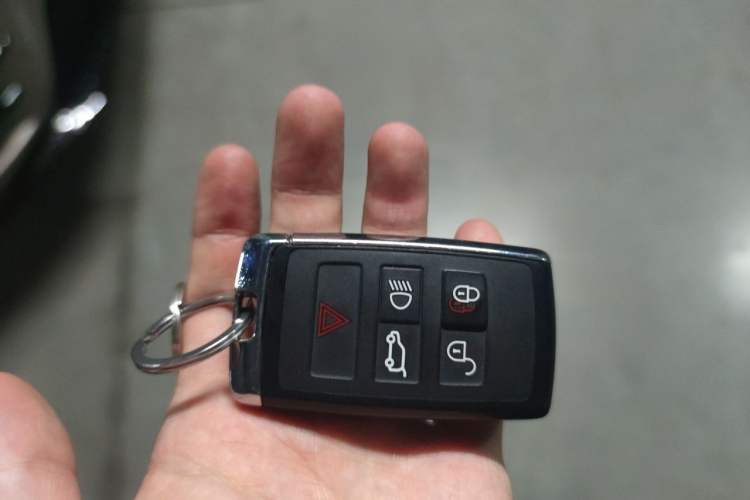 Used Land Rover Range Velar 2021 P250 model Vehicle Key