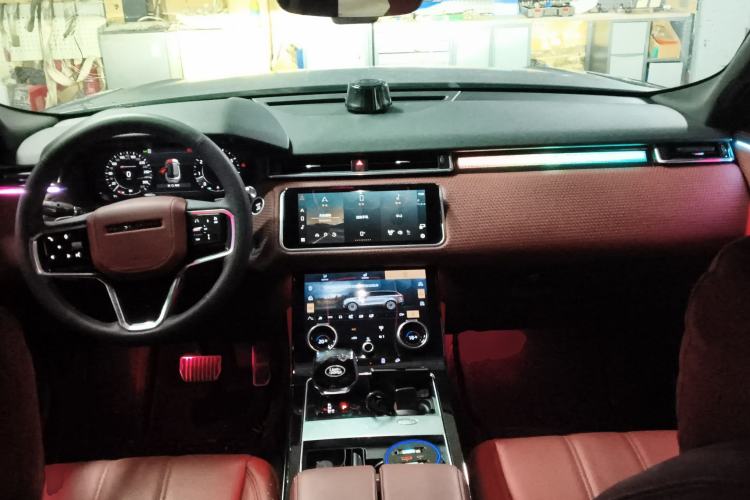 Used Land Rover Range Velar 2021 P340 R-DYNAMIC SE Center Console