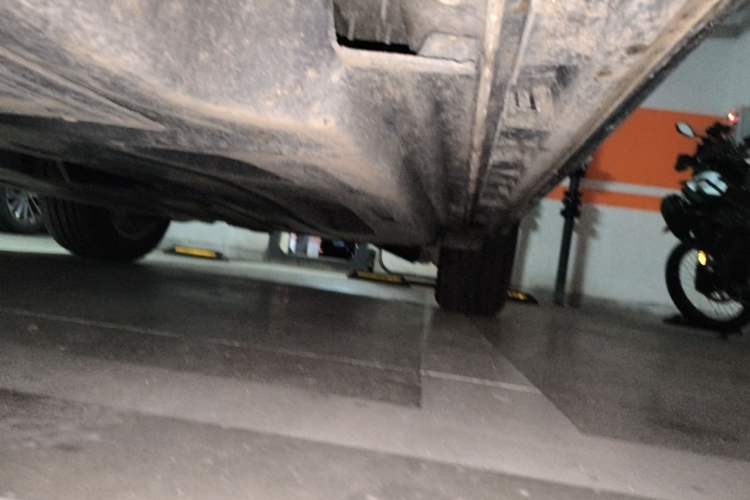 Used Land Rover Range Velar 2021 P250 model Chassis Front Left