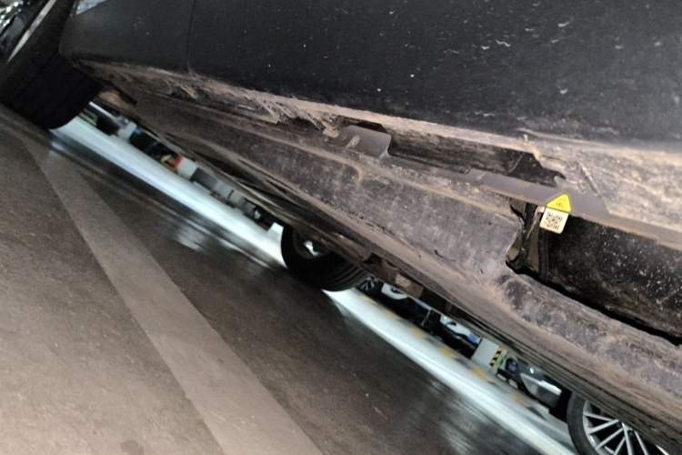 Used Land Rover Range Velar 2021 P250 model Chassis Rear Left