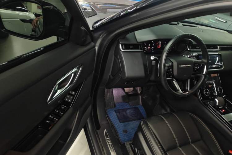 Used Land Rover Range Velar 2021 P250 Sparkling Black Limited Edition Driver Seat