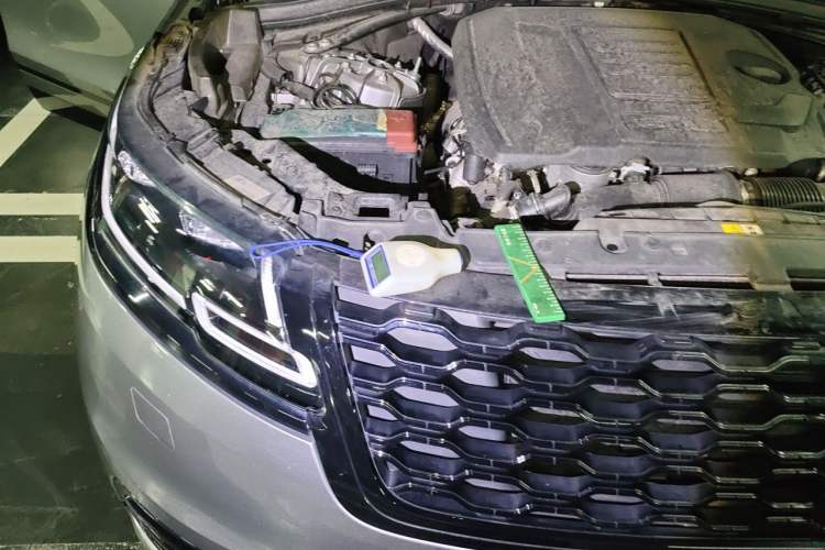 Used Land Rover Range Velar 2021 P250 Sparkling Black Limited Edition Engine Bay Right