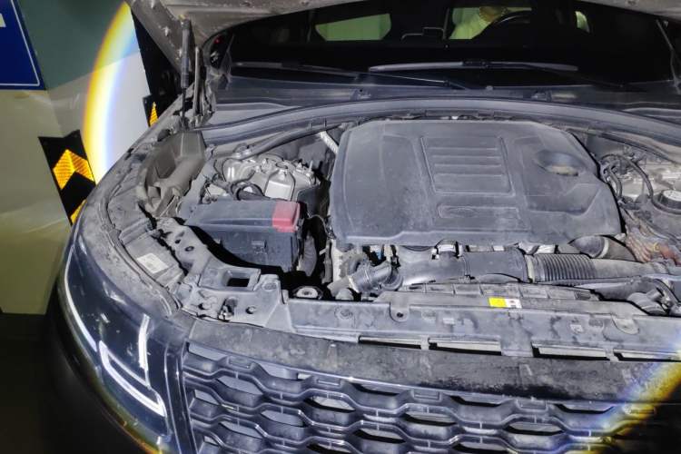 Used Land Rover Range Velar 2021 P250 Sparkling Black Limited Edition Engine Bay Right