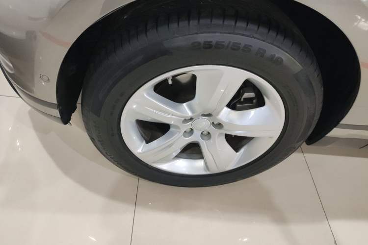 Used Land Rover Range Velar 2021 P250 model Exterior 7