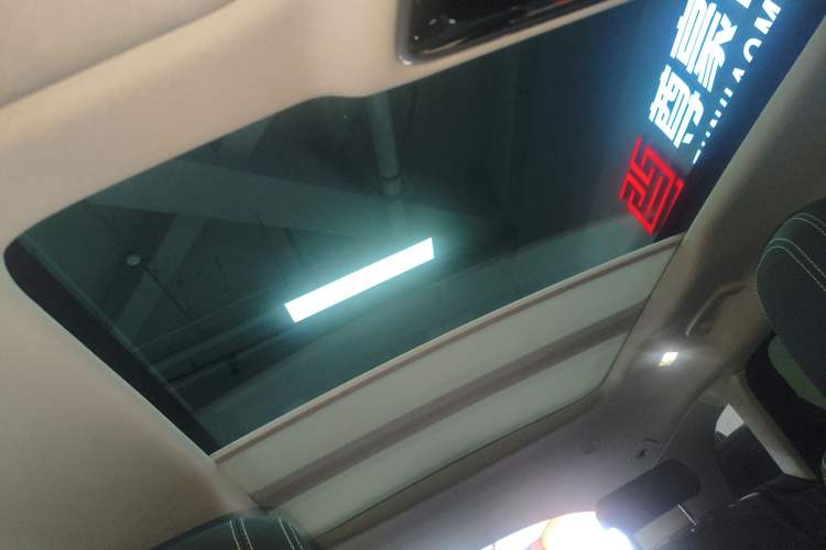 Used Land Rover Range Velar 2021 P250 model Headliner