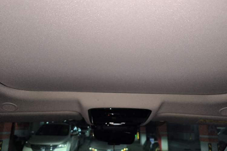 Used Land Rover Range Velar 2021 P250 model Headliner