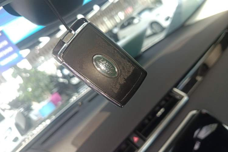 Used Land Rover Range Velar 2021 P250 model Interior 1