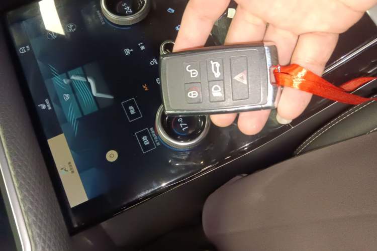 Used Land Rover Range Velar 2021 P250 model Interior 1