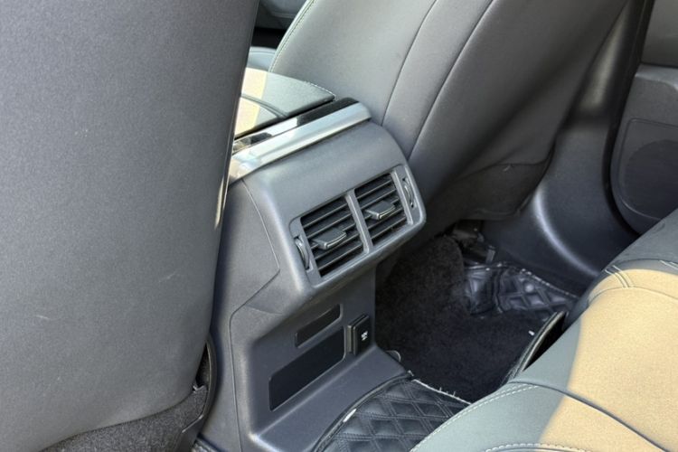 Used Land Rover Range Velar 2021 P250 model Interior 3