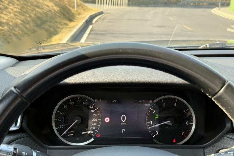Used Land Rover Range Velar 2021 P250 model Interior 4