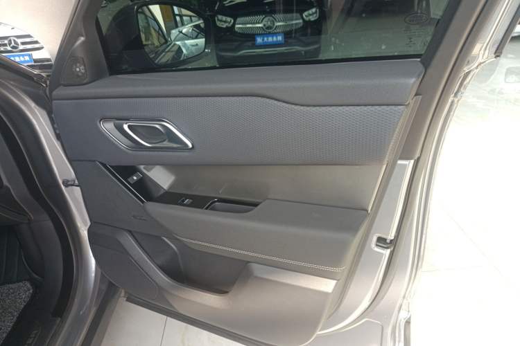 Used Land Rover Range Velar 2021 P250 model Interior 5