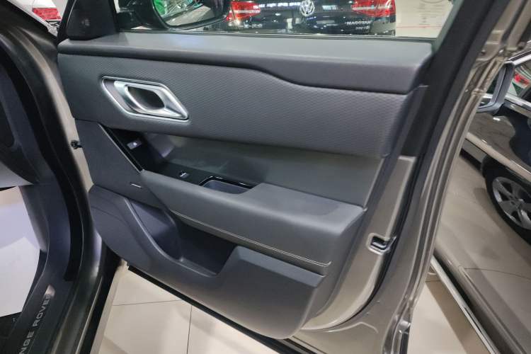Used Land Rover Range Velar 2021 P250 model Interior 5