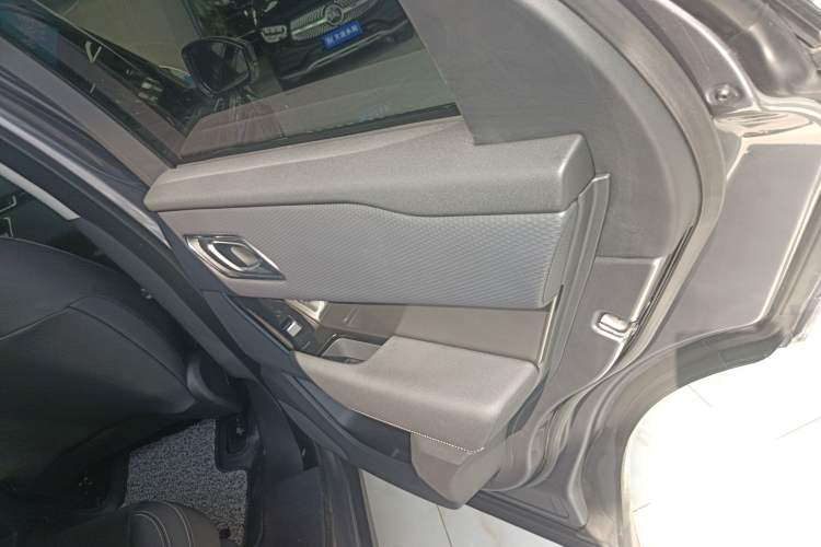 Used Land Rover Range Velar 2021 P250 model Interior 6