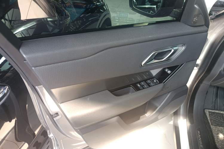 Used Land Rover Range Velar 2021 P250 model Interior 7