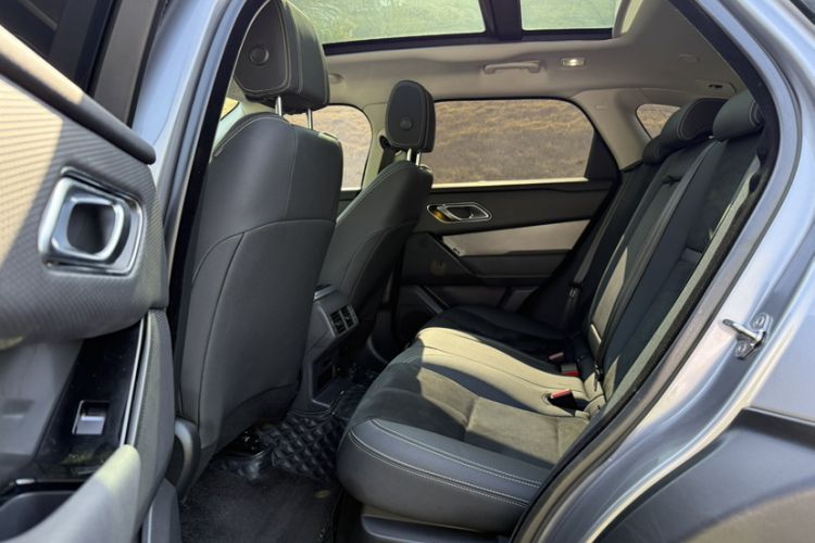 Used Land Rover Range Velar 2021 P250 model Interior 7