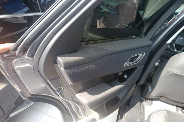 Used Land Rover Range Velar 2021 P250 model Interior 8