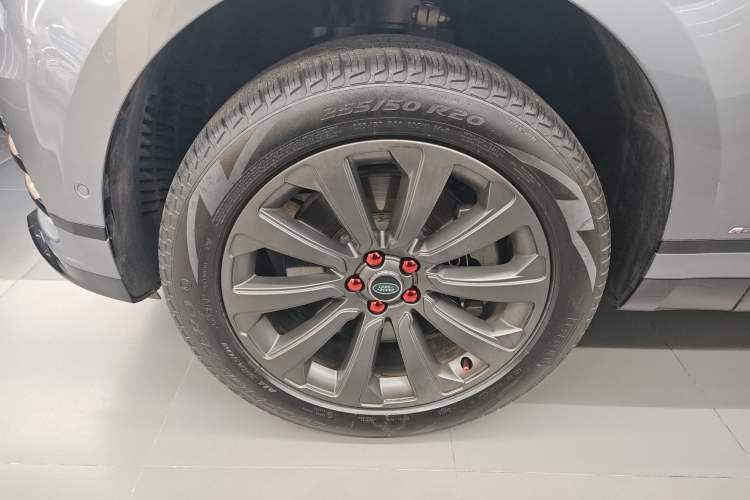 Used Land Rover Range Velar 2021 P340 R-DYNAMIC SE Left Front Wheel Hub