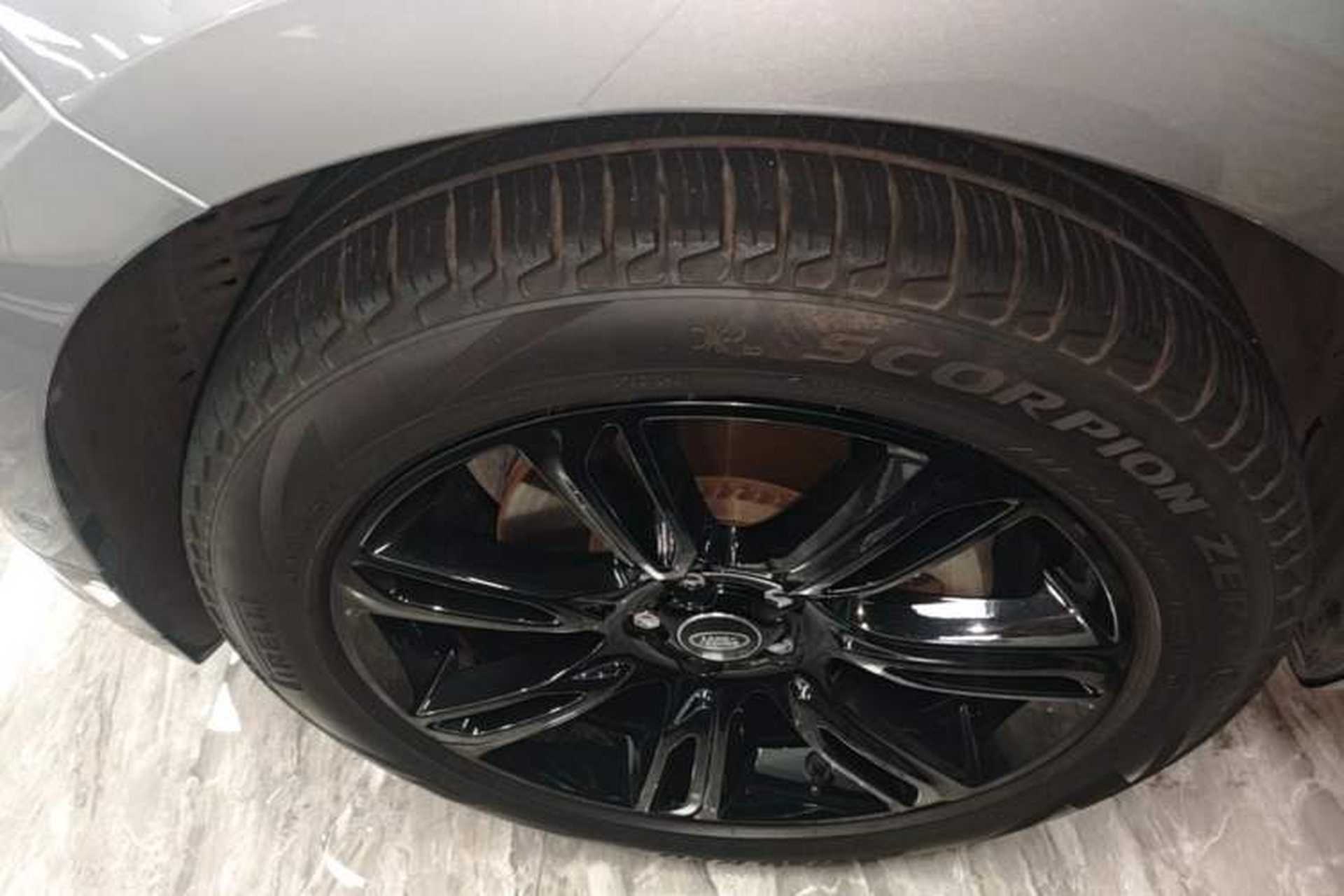 Used Land Rover Range Velar 2021 P250 Sparkling Black Limited Edition Left Front Wheel Hub