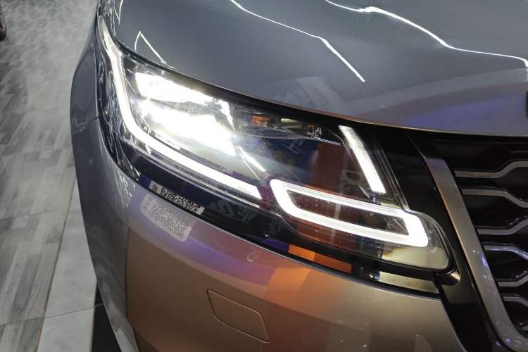 Used Land Rover Range Velar 2021 P340 R-DYNAMIC SE Right Front Headlight