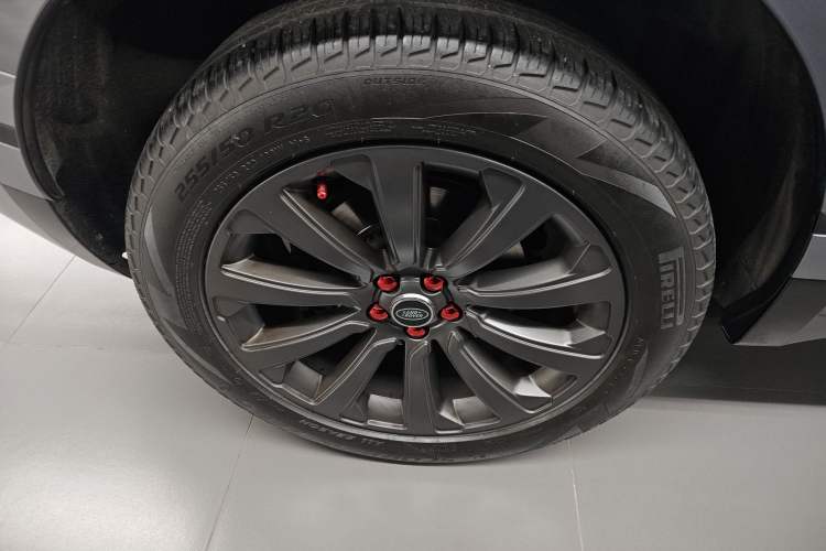 Used Land Rover Range Velar 2021 P340 R-DYNAMIC SE Right Rear Wheel Hub