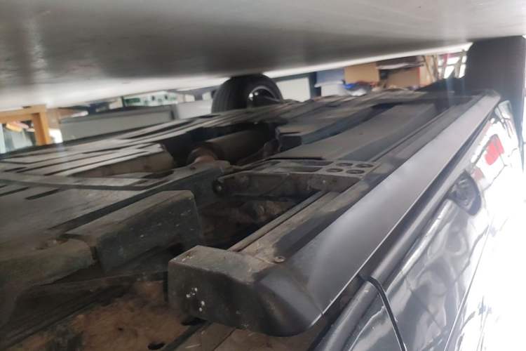 Used Land Rover Range Velar 2021 P250 Sparkling Black Limited Edition Right Side Sill