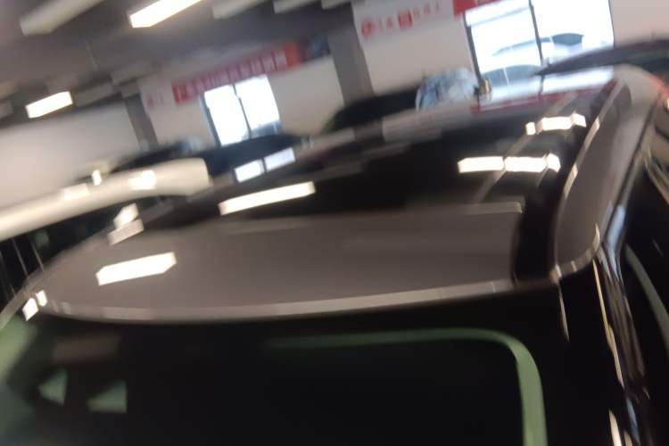 Used Land Rover Range Velar 2021 P250 model Roof