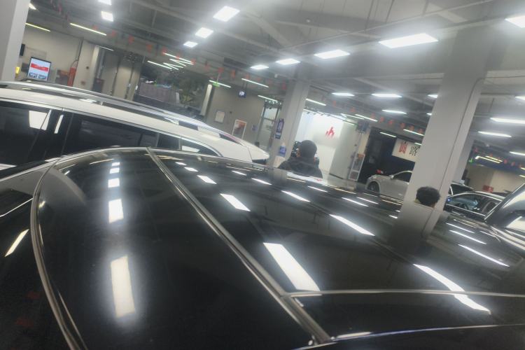 Used Land Rover Range Velar 2021 P250 model Roof
