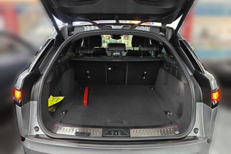 Used Land Rover Range Velar 2021 P340 R-DYNAMIC SE Trunk