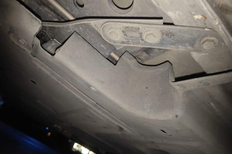 Used Land Rover Range Velar 2021 P340 R-DYNAMIC SE Chassis Front Left