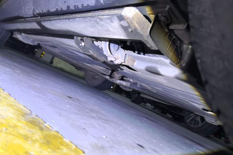 Used Land Rover Range Velar 2021 P250 model Chassis Rear Left