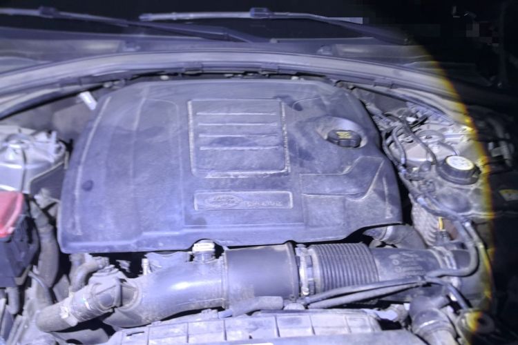 Used Land Rover Range Velar 2021 P250 model Engine Bay