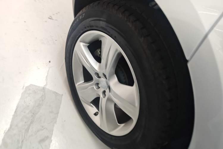Used Land Rover Range Velar 2021 P250 model Exterior 5