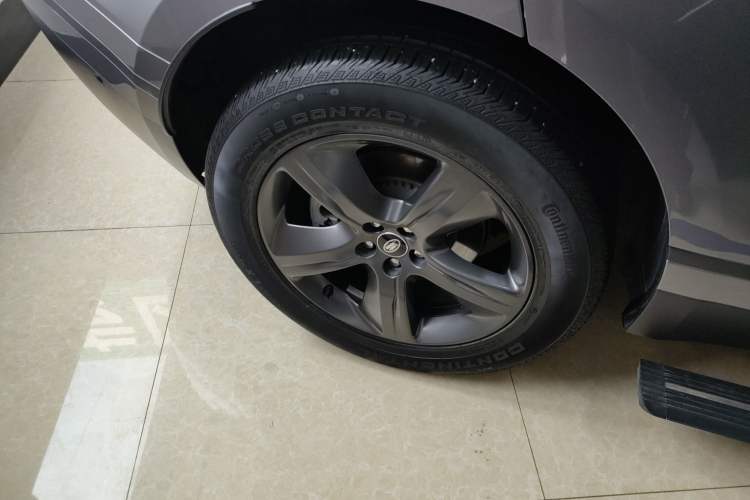Used Land Rover Range Velar 2021 P250 model Exterior 5