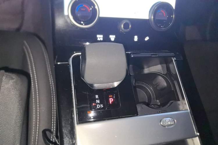Used Land Rover Range Velar 2021 P250 model Gear Lever