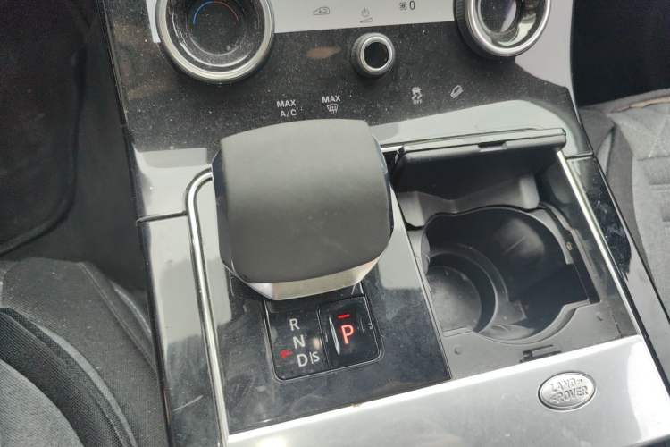 Used Land Rover Range Velar 2021 P340 R-DYNAMIC SE Gear Lever
