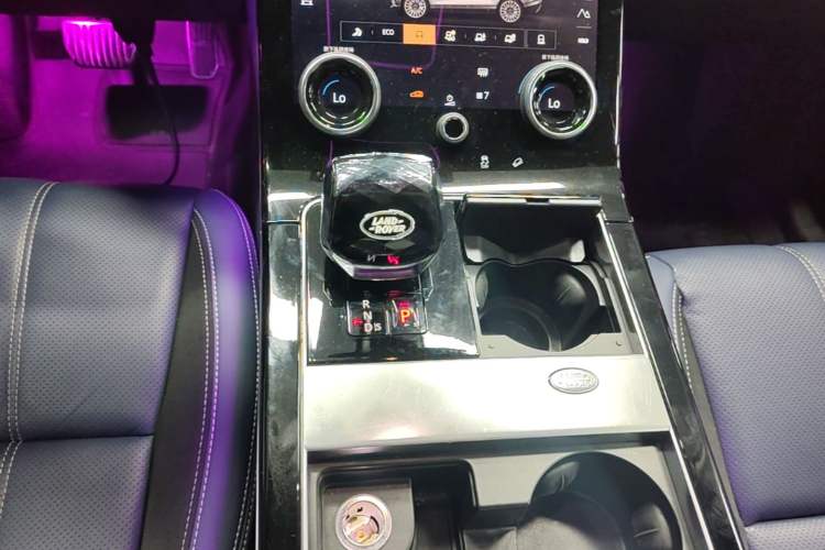 Used Land Rover Range Velar 2021 P340 R-DYNAMIC SE Gear Lever